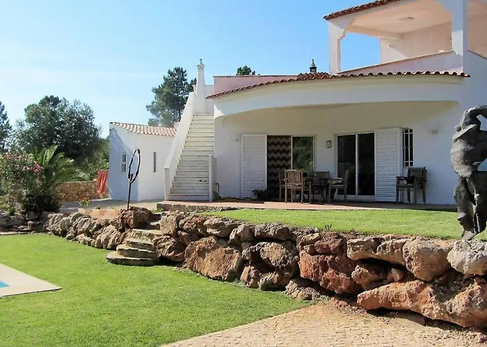 Villa Casa-vale-vinagre-8p-with-pool-in-a-beautifull-natural-setting