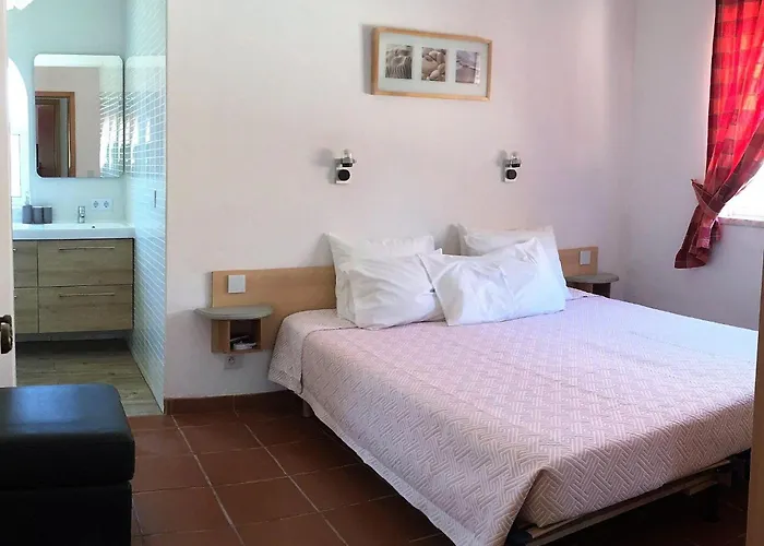 Casa-vale-vinagre-8p-with-pool-in-a-beautifull-natural-setting