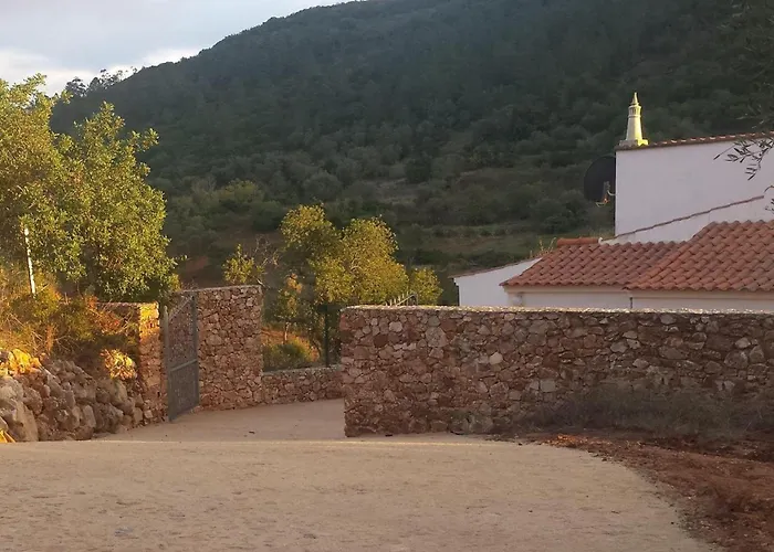 Casa Vale Vinagre 8p With Pool In A Beautifull Natural Setting